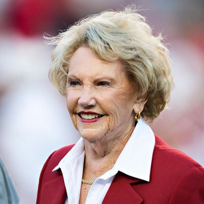 Johnelle Hunt Net Worth's picture