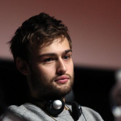 Douglas Booth's picture