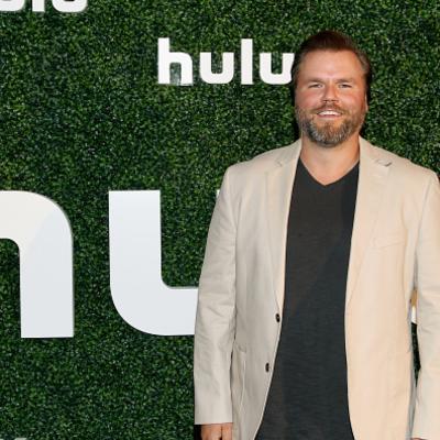 Tyler Labine Net Worth's picture