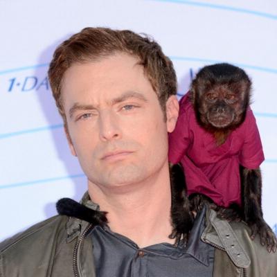 Justin Kirk Net Worth's picture