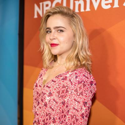 Mae Whitman Net Worth's picture