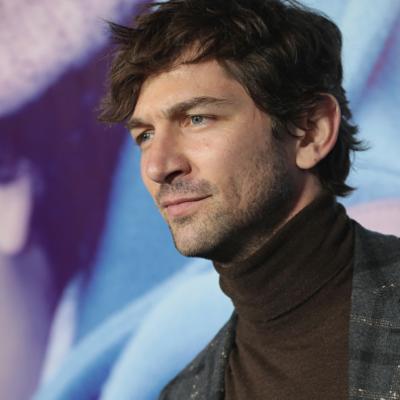 Michiel Huisman Net Worth's Picture'