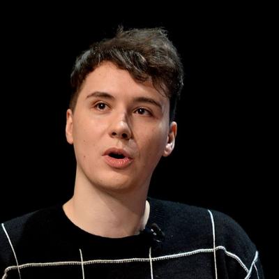 Dan Howell Net Worth's picture