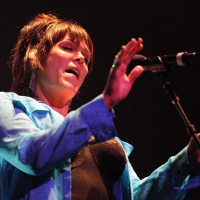 Beth Hart Net Worth's picture