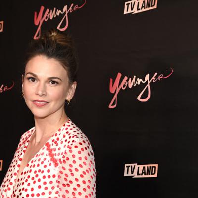 Sutton Foster Net Worth's picture