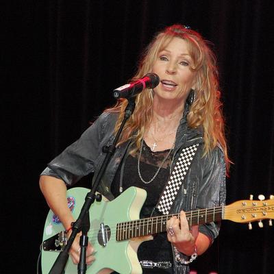 Juice Newton Net Worth's picture