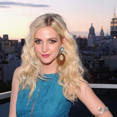 Ashlee Simpson Net Worth's picture