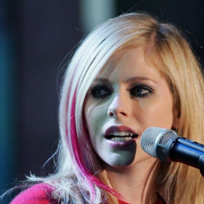 Avril Lavigne Net Worth's picture