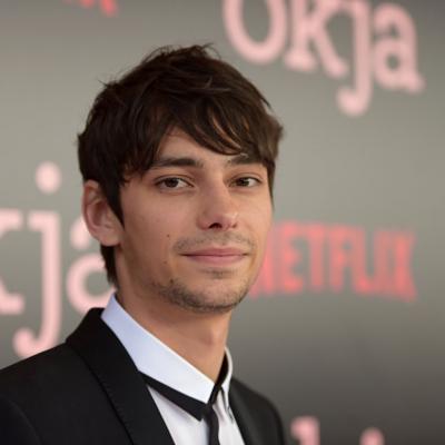 Devon Bostick's picture