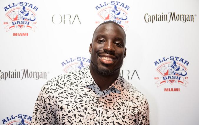 30-Year-Old NFL Player Abruptly Retired In The Middle Of A Game This Weekend - So What Happens To His Contract And Money?