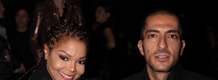 10 celebrities who are dating billionaires Here's the list of 10 celebrities dating or married with billionaires. 10 celebrities who are dating billionaires Here's the list of 10 celebrities dating or married with billionaires.