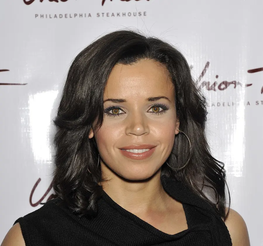 Anne-Marie Green Net Worth