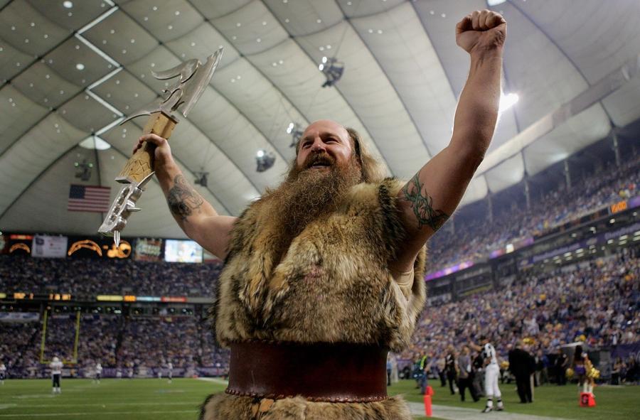 Vikings Ditch Longtime Mascot After He Demands Absolutely Ridiculous Pay  Raise