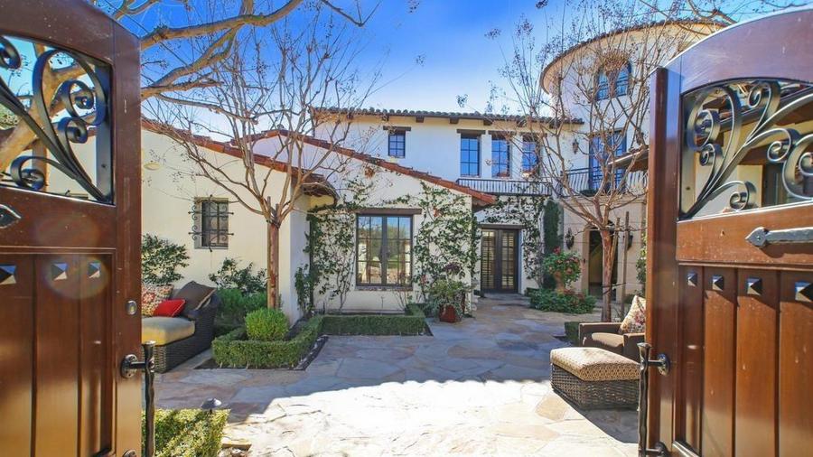 See inside: Baseball star Albert Pujols is selling two of his mansions