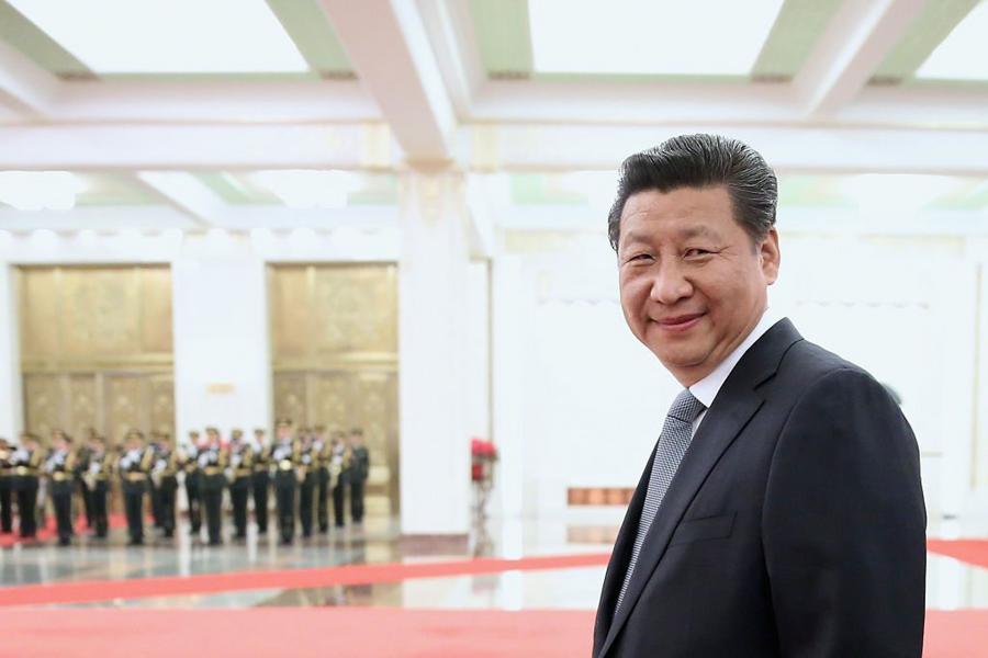 BEIJING, CHINA - MARCH 25: Chinese President Xi Jinping accompanies Armenian President Serzh Sargsyan to view an honour guard during a welcoming ceremony inside the Great Hall of the People on March 25, 2015 in Beijing, China. (Photo by Feng Li/Getty Images)
