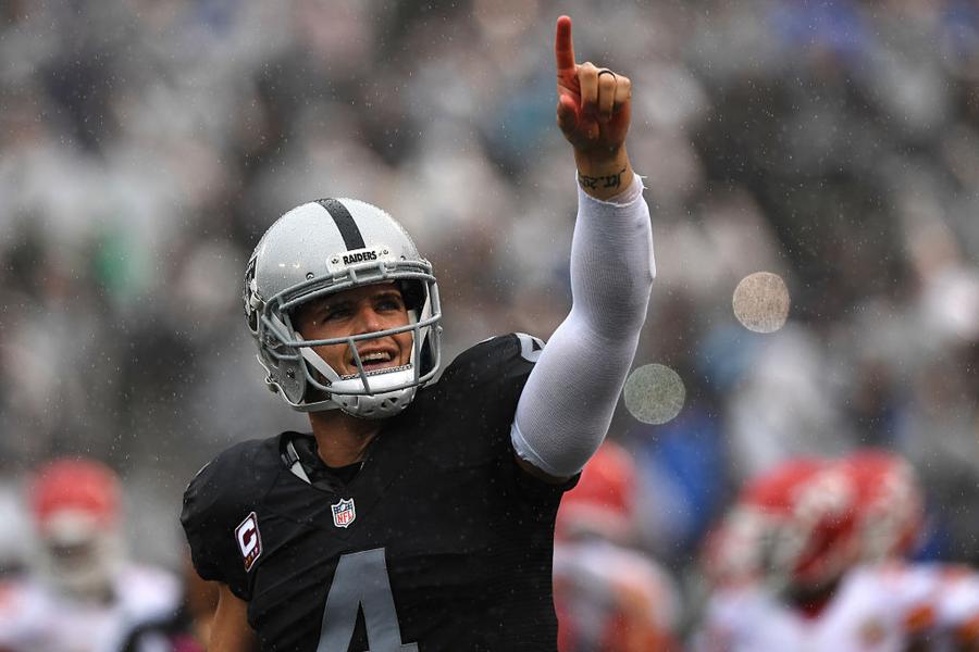 Derek Carr Signs $125 Million Contract With Raiders