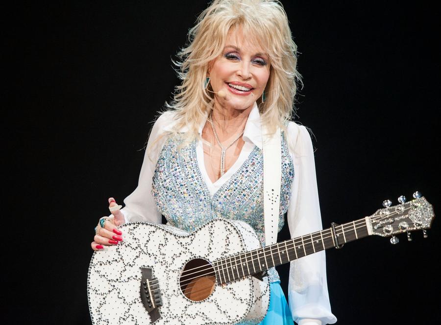 Dolly Parton - Richest Singers