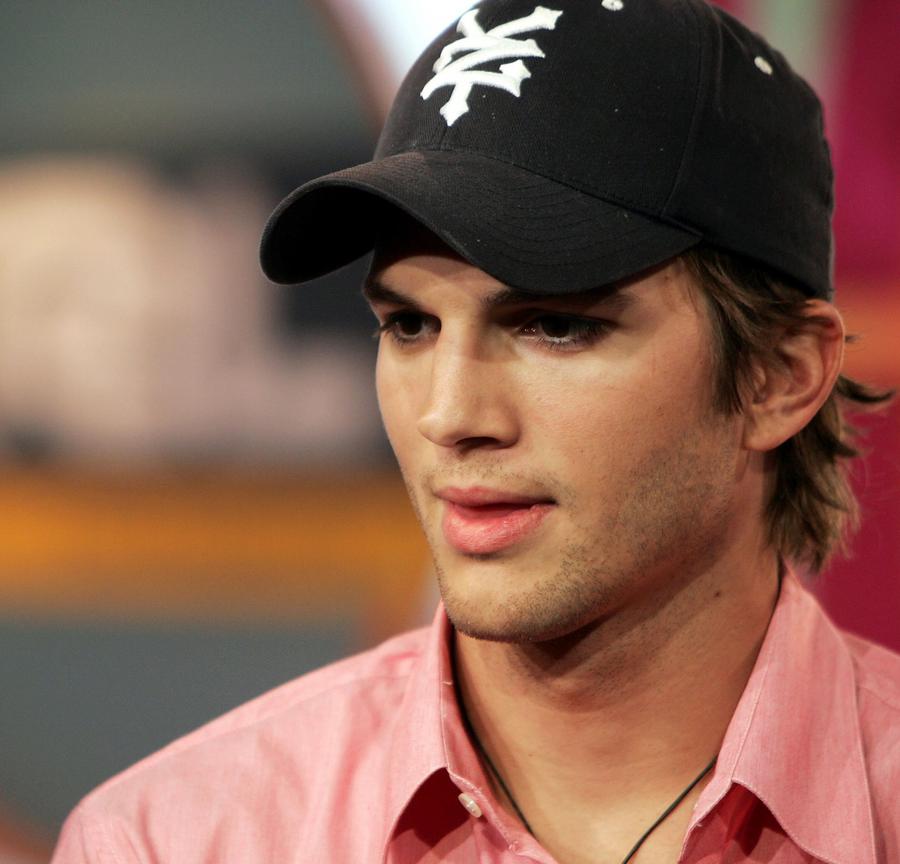 Ashton Kutcher Vermögen 