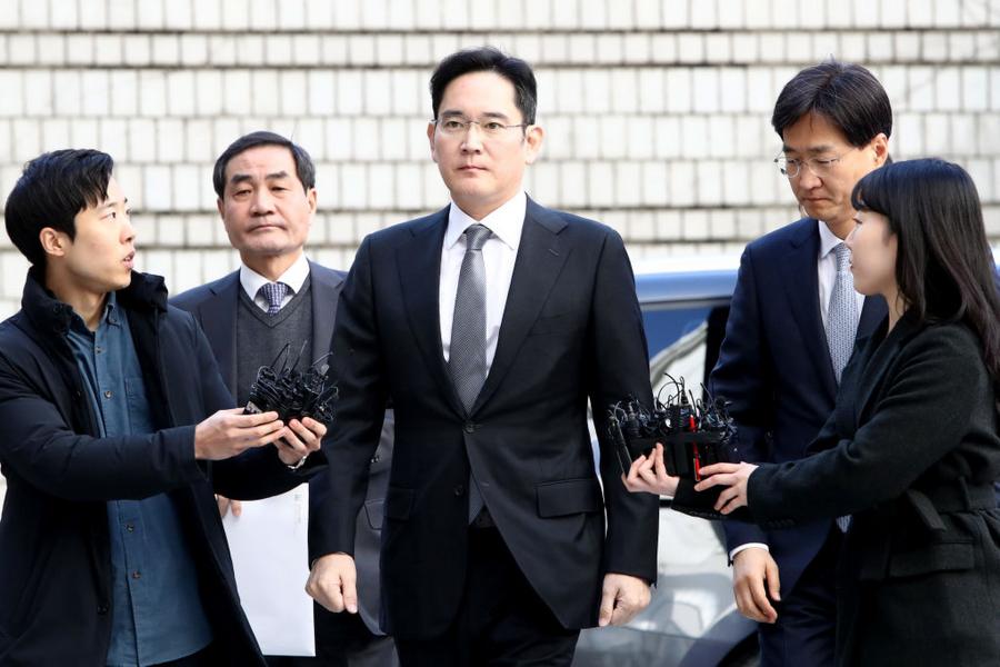 Lee Family Power War for Samsung: Scandals and Bribes