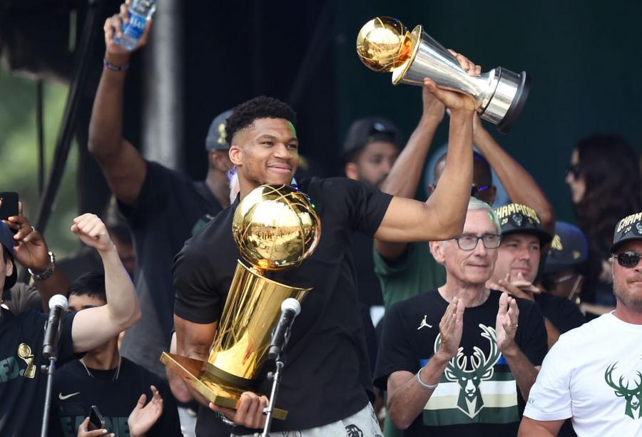 Giannis Antetokounmpo Is Now A Part Owner Of The Milwaukee Brewers ...