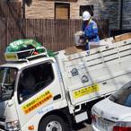 Instead Of Retiring To A Beach, This Chinese Millionaire Spends Her Days Picking Up Garbage. And It's Not A Punishment!