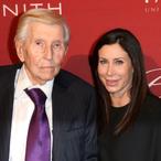 Viacom Billionaire Sumner Redstone Paid AN INSANE Amount Of Money To Ex-Girlfriends And Hookups During His Lifetime
