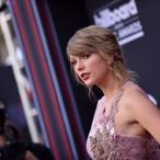 Is Taylor Swift On The Verge Of Signing A 9-Figure Contract?