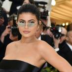 Kylie Jenner Is A Billionaire After Selling 51% Of Cosmetics Company For $600 Million IN CASH