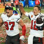 Gronk And Tom Brady Sign New Contracts With Tampa Bay