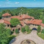 Kenny Chesney Lists Tennessee Estate "Bella Luce" For $14 Million