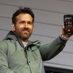 Ryan Reynolds Will Make A STAGGERING Amount Thanks To Nine-Figure Mint Mobile Sale (Cash and Stock!)