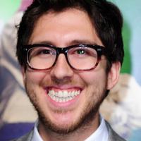 Amir Blumenfeld Net Worth