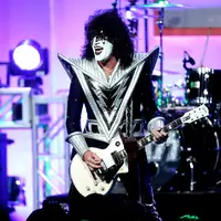 Tommy Thayer Net Worth | Celebrity Net Worth