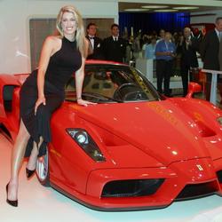 Rich Jerk Abandoned a $1.6 Million Ferrari Enzo in Dubai | Celebrity ...