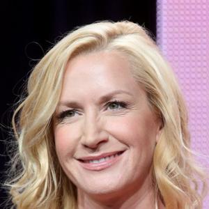 Angela Kinsey Net Worth