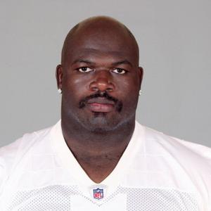 Leonard Davis Net Worth