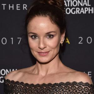 wayne callies sarah worth