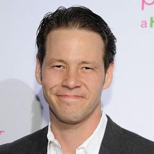 Ike Barinholtz Net Worth