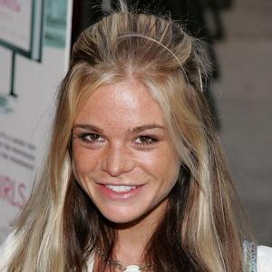 Ellen Muth Net Worth