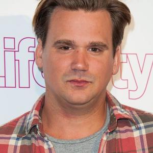 Sean Stewart Net Worth