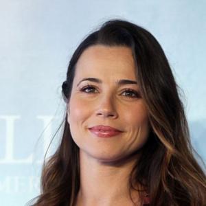 Linda Cardellini Net Worth