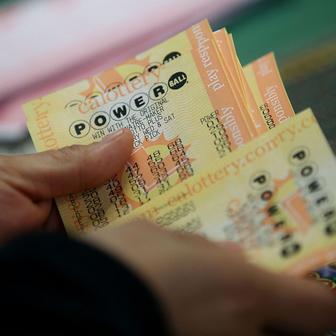 9 Lottery Winners Who Paid It Forward Celebrity Net Worth
