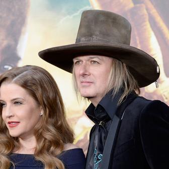 How On Earth Is Lisa Marie Presley Having Financial Problems???