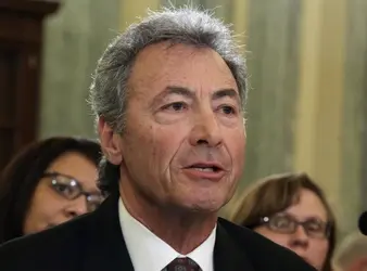 Hilton H Schlosberg Net Worth | Celebrity Net Worth