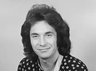 Oliver Hudson Net Worth | Celebrity Net Worth