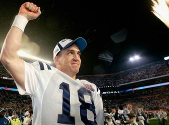 Troy Aikman Made More Money Selling Hot Wings Than in His First Contract  With the Cowboys