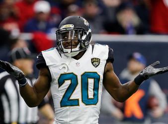 Jaguars Linebacker Telvin Smith Announces He Won't Play This Season