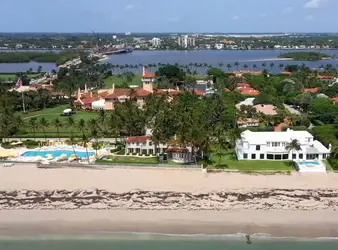 Billionaire Steven Schonfeld Reportedly Set To Buy Almost $200 Million