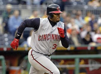 Ken Griffey Jr. Will Reportedly Be 6th Highest Paid Player on Cincinnati  Reds 2022 Payroll Despite Retiring in 2010