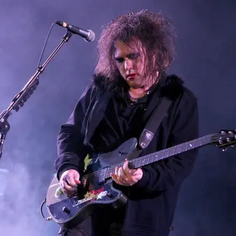 Robert Smith Net Worth